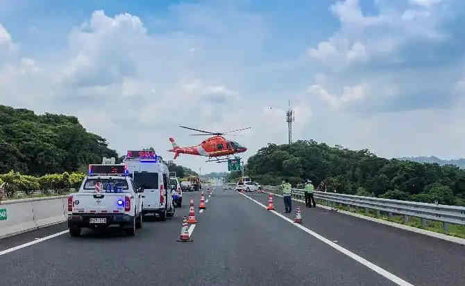 石龙区高速公路汽车救援案例