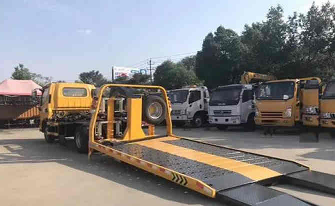 石龙区汽车中途维修案例
