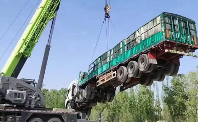 石龙区道路脱困救援案例