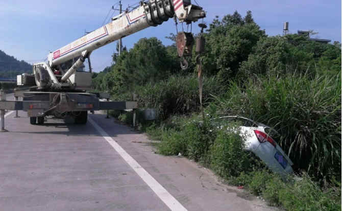 石龙区重载吊车救援